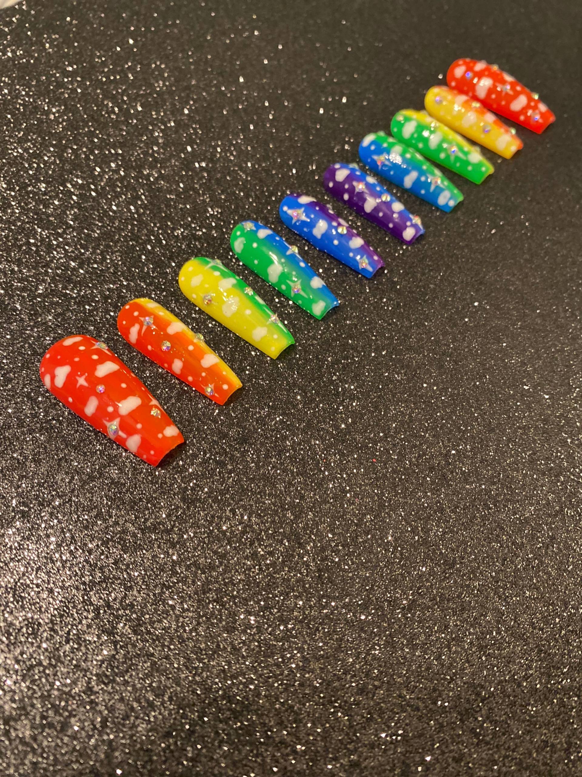 Farbverlauf Regenbogen Sargförmiger Druck Auf Nägel Mit Wolken Und Strasssteinen Für Erwachsene Kinder Baukastengel Farbverlauf Regenbogen Sargförmiger Druck Auf Nägel Mit Wolken Und Strasssteinen Für Erwachsene Kinder Baukastengel von Etsy - pureessencenails