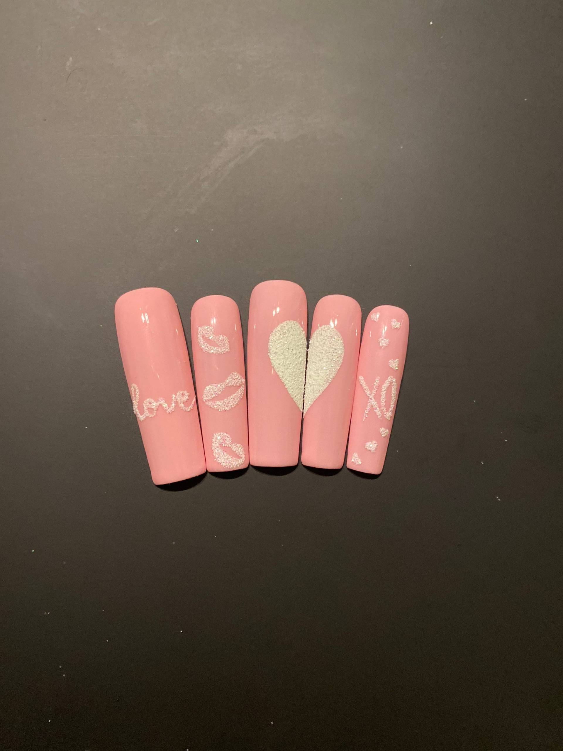 Hellrosa Sugar Glitter Valentinstag Druck Auf Nägel Mit Lippen + Xo Herz Liebe 10-20 Inklusive von Etsy - pureessencenails
