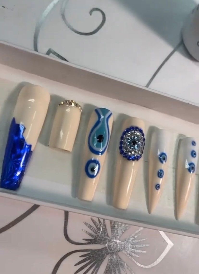 Lange Blaue Sargförmige Schutzaugennägel Mit Bösem Auge Mati Design Und Strasssteinen Für Erwachsene Kinder Baukastengel Lange Blaue Sargförmige Schutzaugennägel Mit Bösem Auge Mati Design Und Strasssteinen Für Erwachsene Kinder Baukastengel von Etsy - pureessencenails