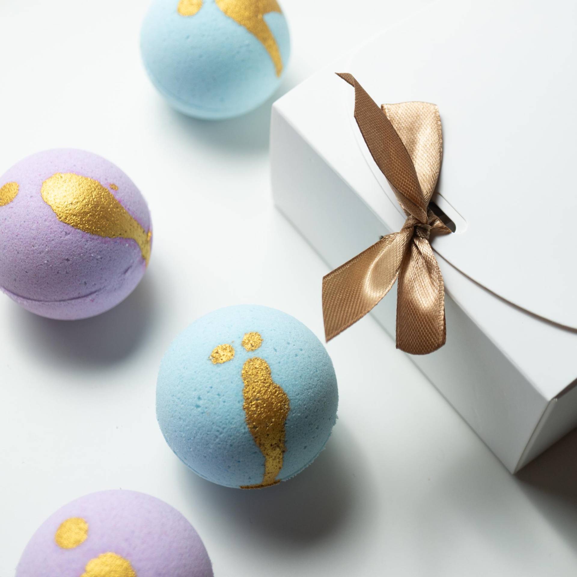 Badekomet Geschenkset Kokosnuss Und Brombeere Duft, Sheabutter, Avocadoöl von Etsy - rainydayhello