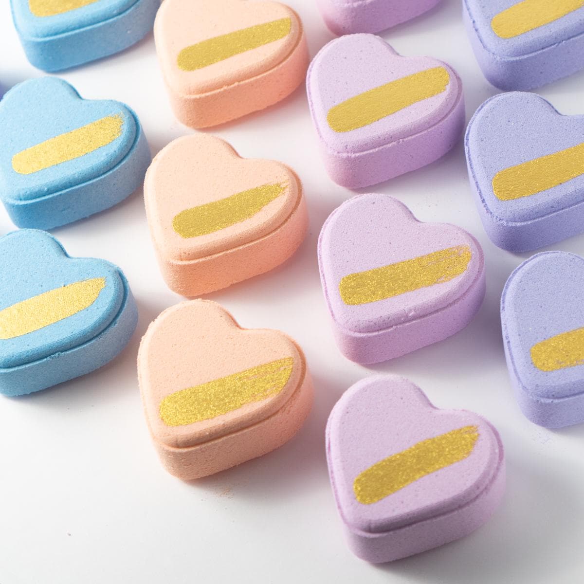 Herz-Badebombe Mit Herrlicher Duftmischung , Kaolin-Erde, Avocadoöl, Sheabutter. Wunderschönes Geschenk Zum Valentinstag Oder Zur Hochzeit Herz-Badebombe Mit Herrlicher Duftmischung , Kaolin-Erde, Avocadoöl, Sheabutter. Wunderschönes Geschenk Zum Valentinstag Oder Zur Hochzeit von Etsy - rainydayhello