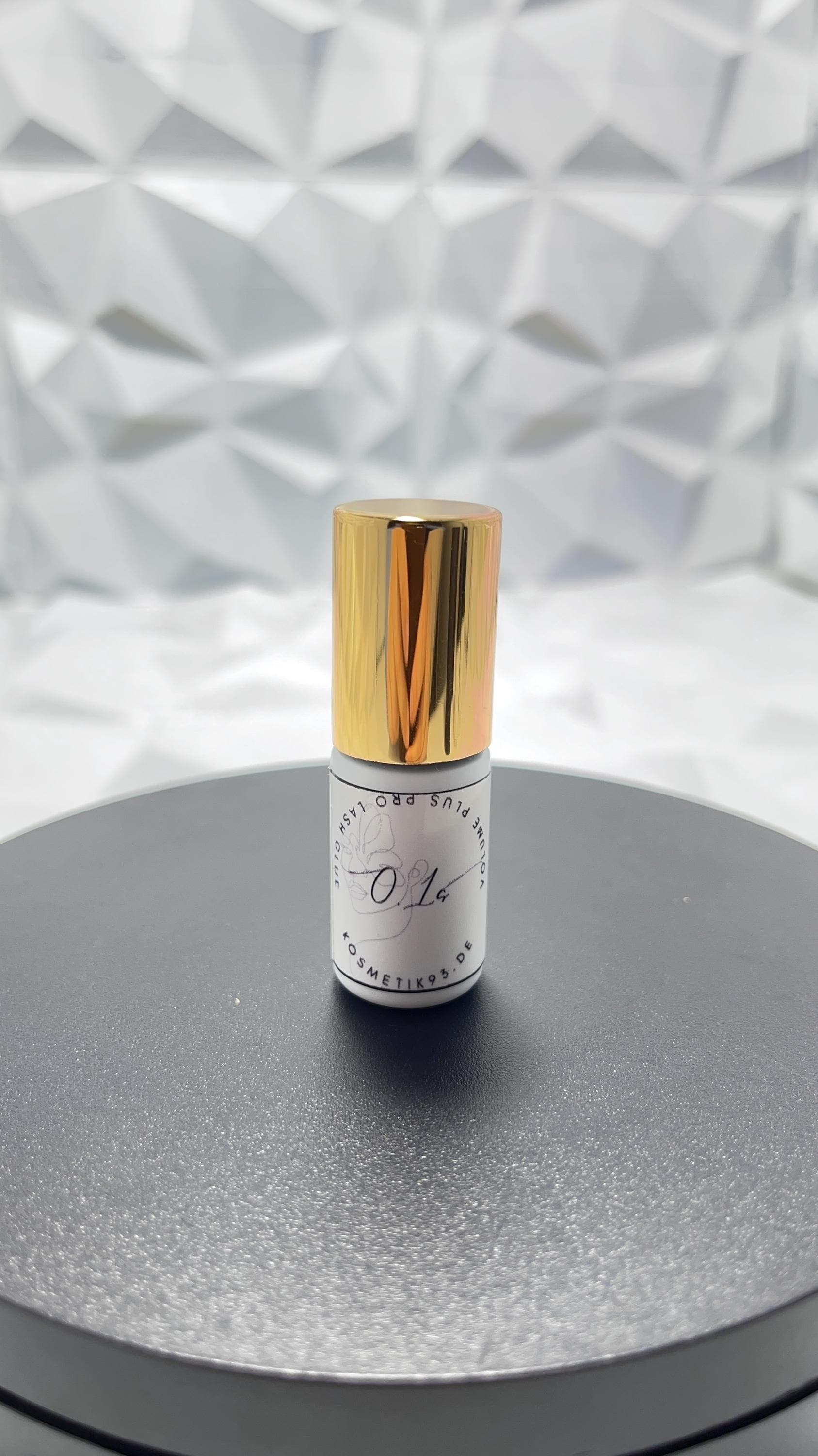 Volume Plus Pro Lash Glue Volume Plus Pro Lash Glue von Etsy - Kosmetikneundrei
