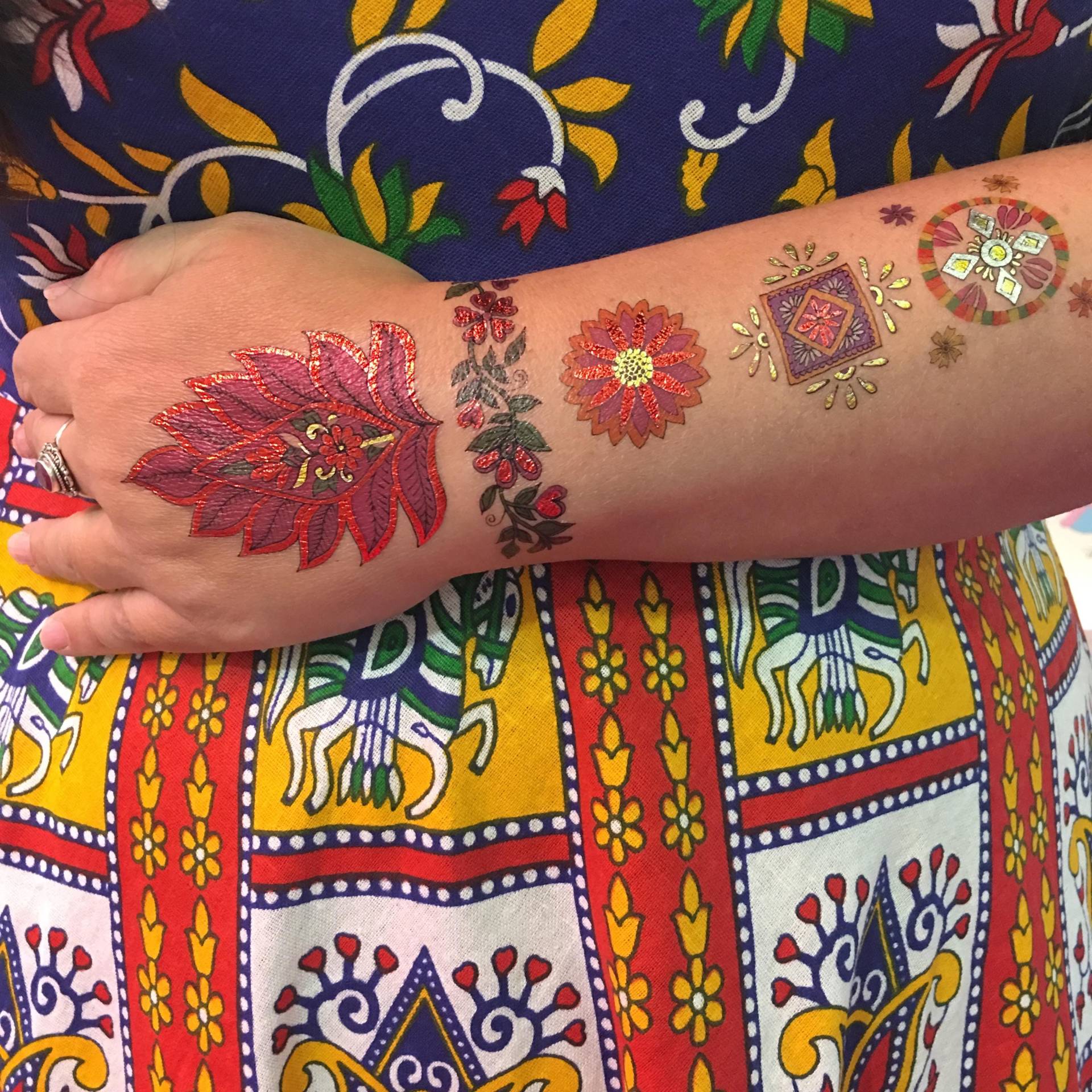 Folie Paisley Temporäre Tattoos, Henna Stil, Festival Makeup Folie Paisley Temporäre Tattoos, Henna Stil, Festival Makeup von Etsy - rosiewonders