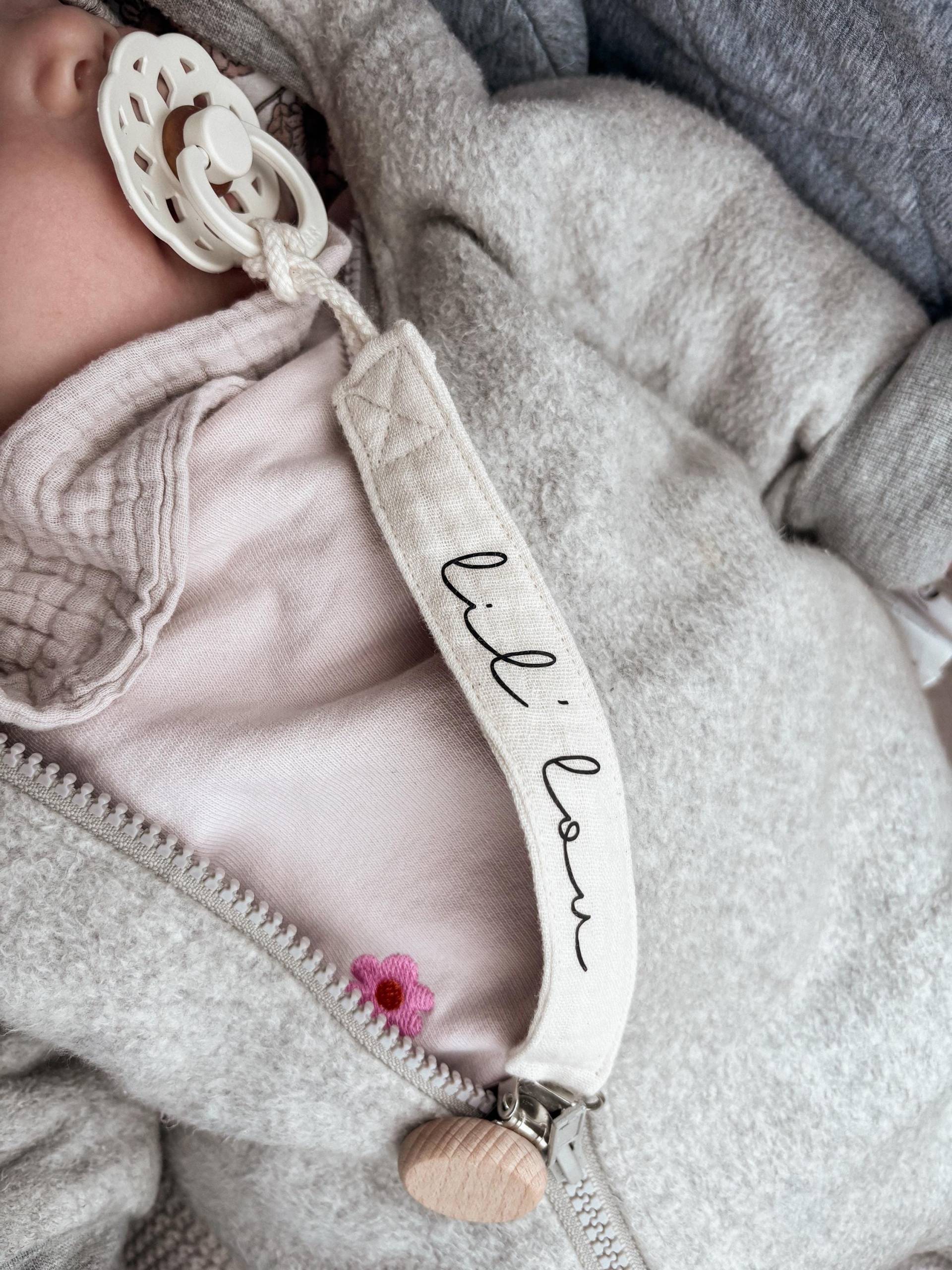 Schnullerband I Schnullerkette Schnulleranhänger Geschenk Zur Geburt Babyparty von Etsy - salousklitzeklein