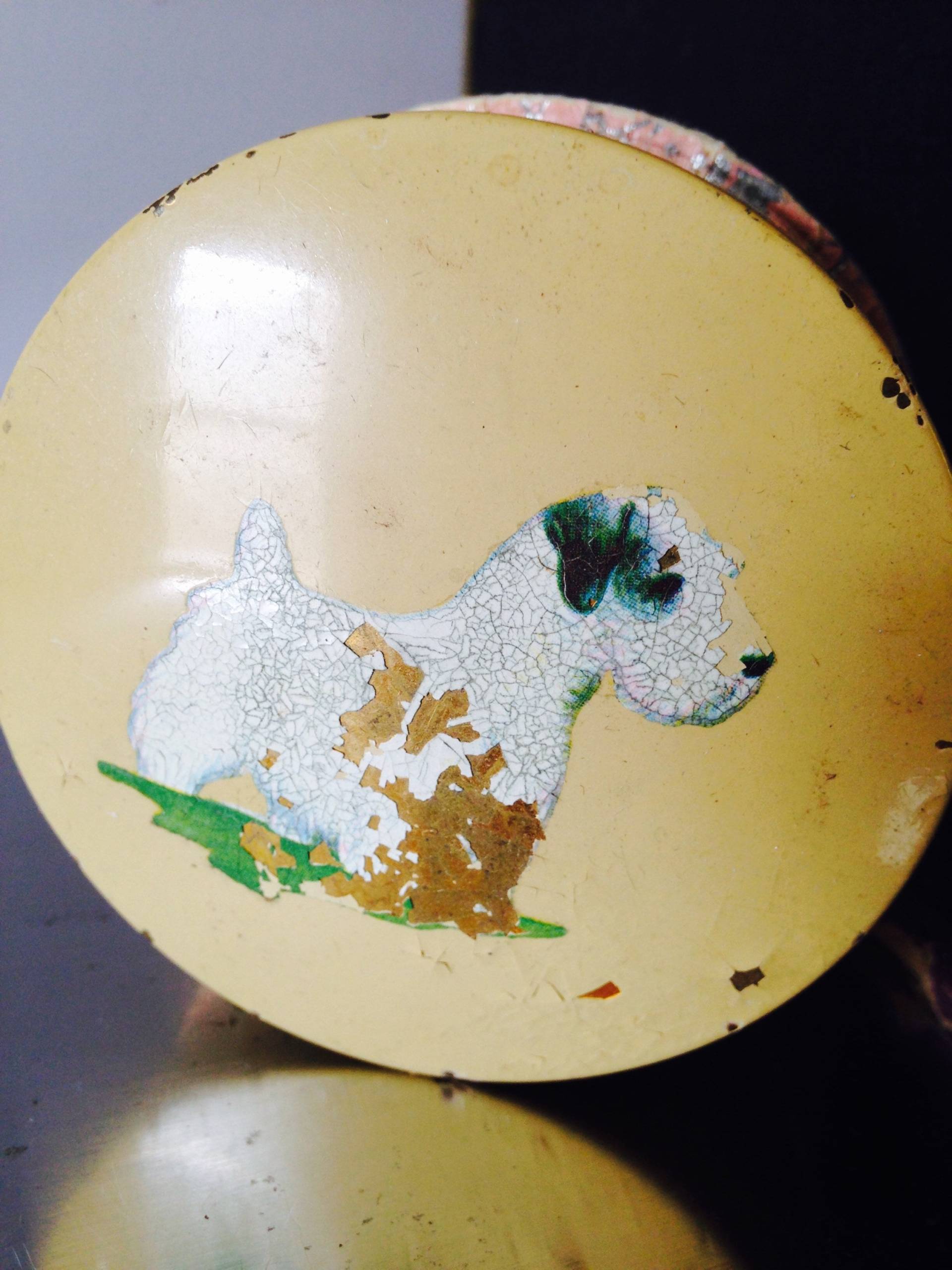 Vintage Make-Up-Puderdose/Sammlerhundebehälter Sealyham Terrier-Dose von Etsy - saltydogvintage