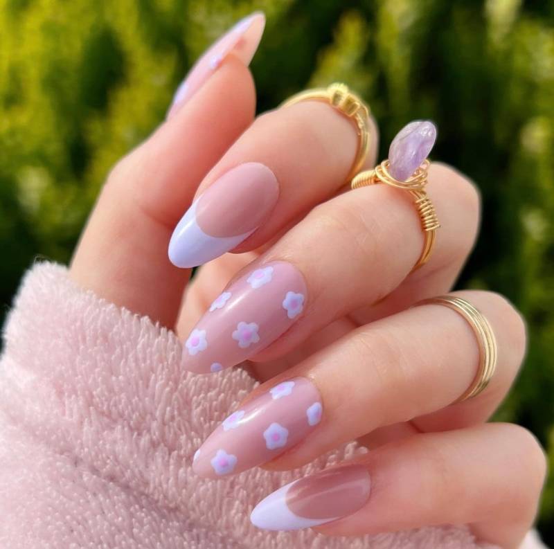 Lila Blumen/Press-On Nägel von Etsy - sassynailsbyalba