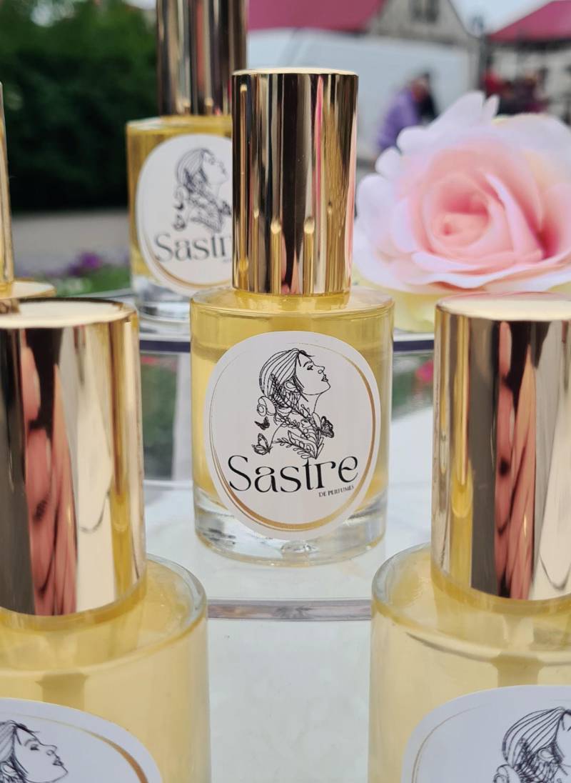 25% Essenz Perfumy Nr 148 Świeży Zapach, Inspirowany Bestselerem 35Ml Sastredeperfumes von Etsy - sastrede