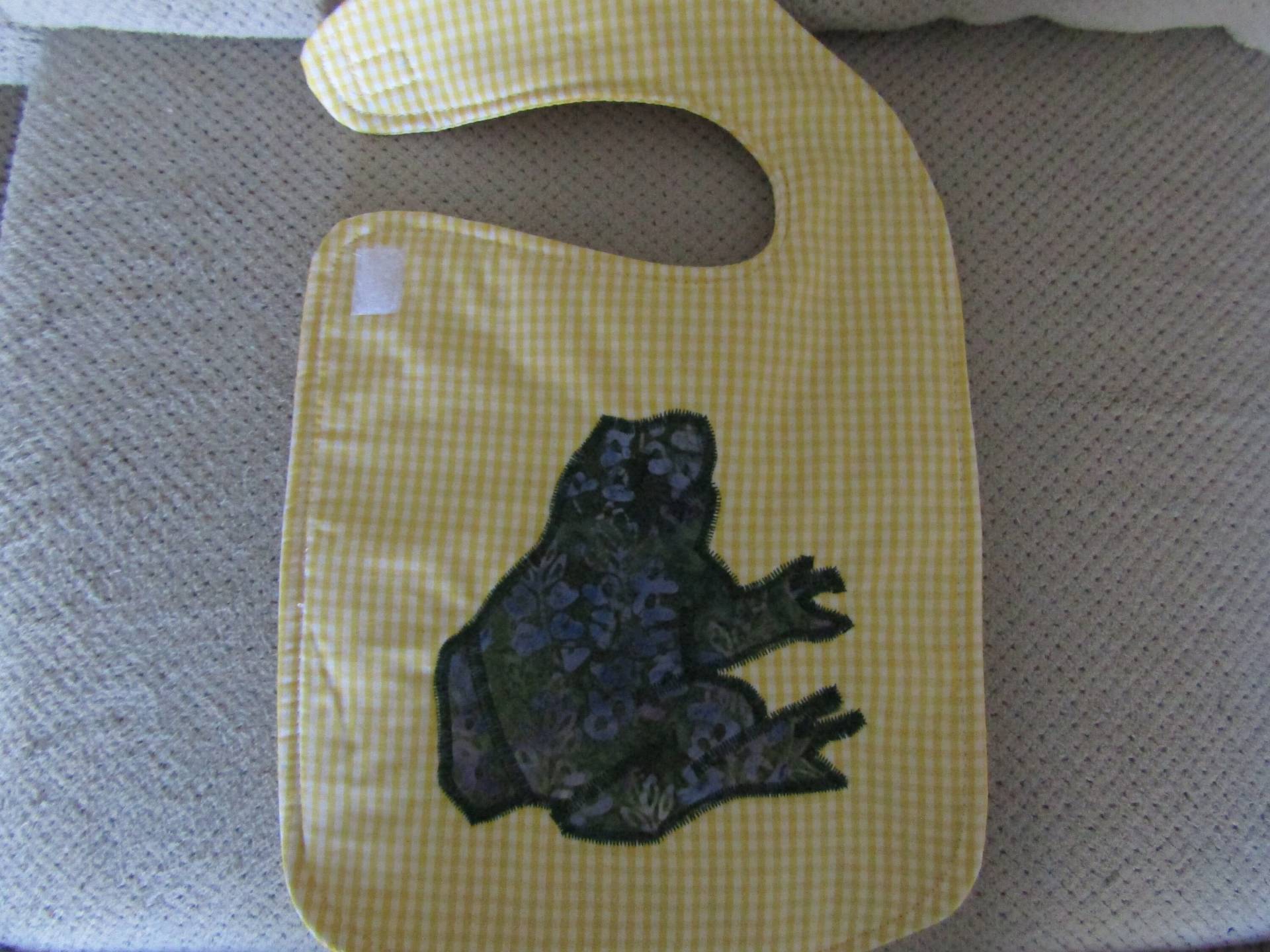 Sierra Es Attic Yellow Gingham Frühlingsfrosch Teich Batik Fütterung Babypbike Sierra Es Attic Yellow Gingham Frühlingsfrosch Teich Batik Fütterung Babypbike von Etsy - sewfunknitting