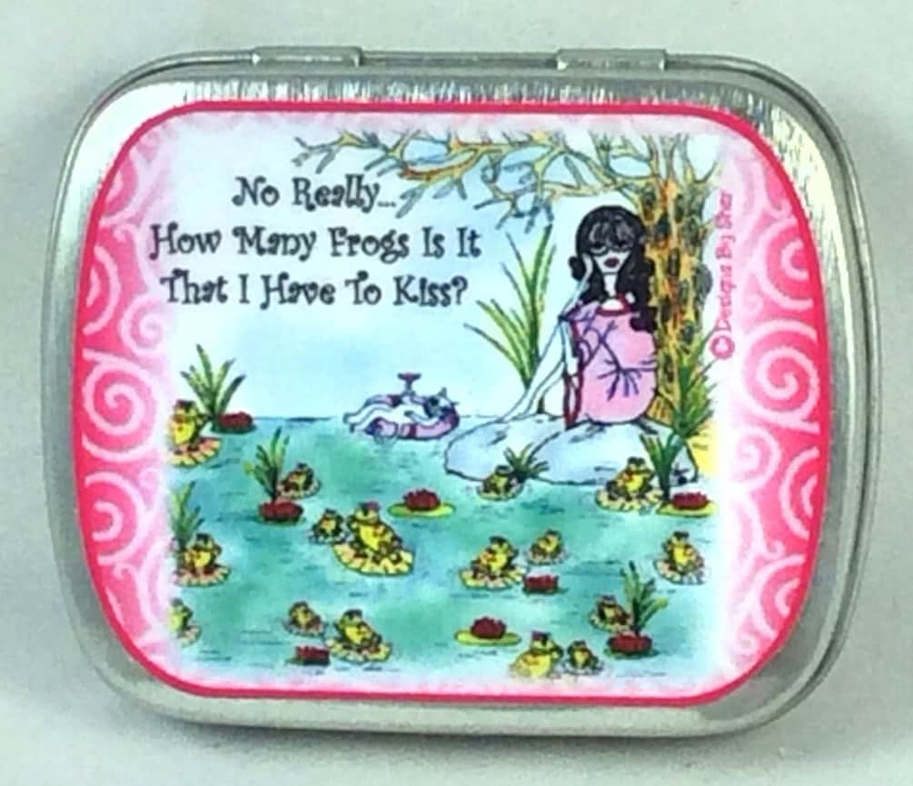 Frogs Pill Box Für Ihre Handtasche Oder Gastgeschenke, Humor, Katze, Lustige Sprüche, Kitty, Freundin Geschenke, Mädchen Illustration Von Sher Frogs Pill Box Für Ihre Handtasche Oder Gastgeschenke, Humor, Katze, Lustige Sprüche, Kitty, Freundin Geschenke, Mädchen Illustration Von Sher von Etsy - sherdesigns