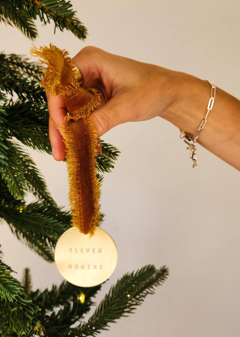 Baby Meilenstein Ornamente | Erstes Jahr Monatliche Babys Erste Weihnachtserbstück Weihnachts Ornament Set Für von Etsy - shopGoingGolden