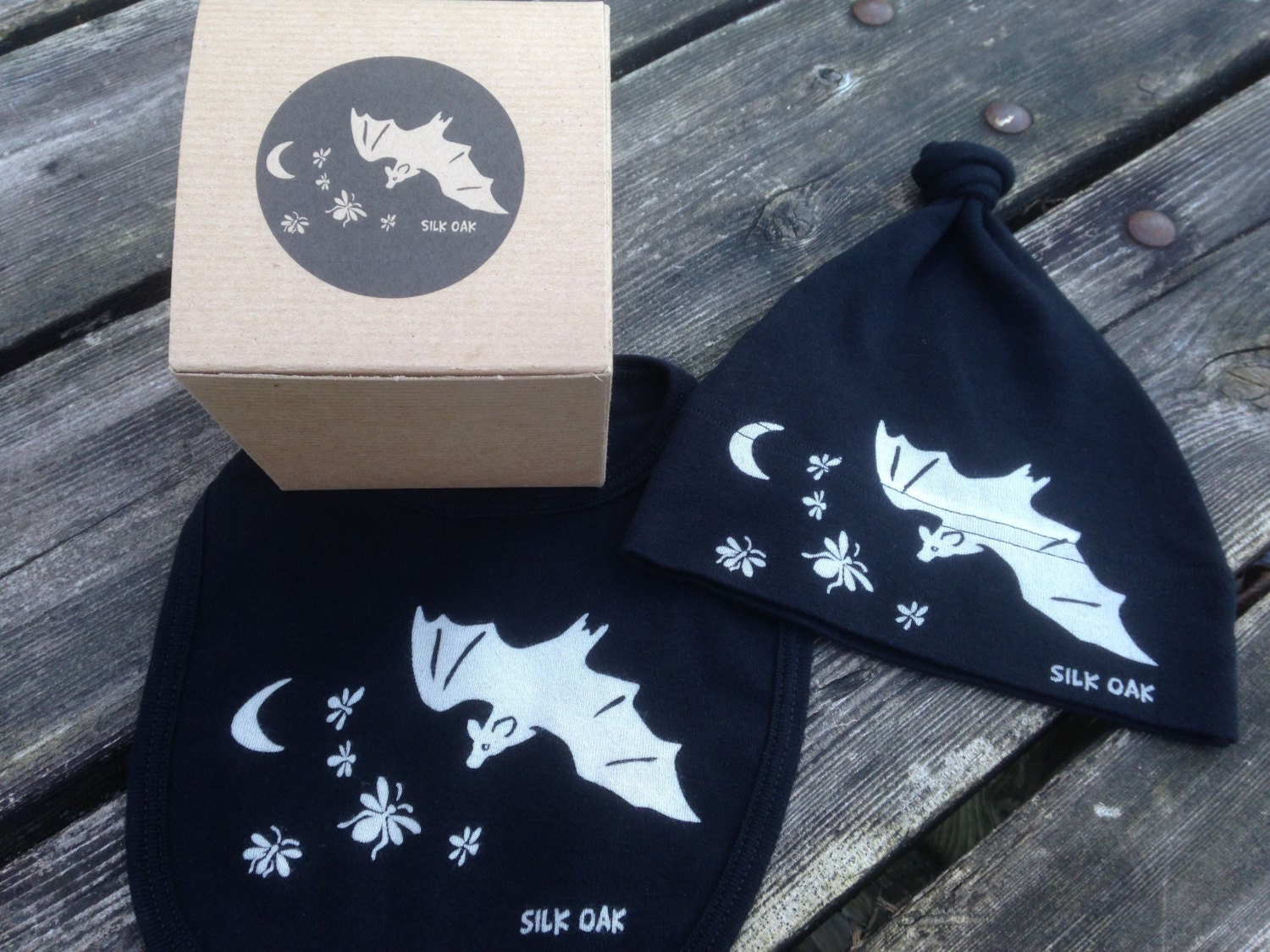 Lätzchen Mit Fledermäusen Und Glühwürmchen Aus Bio-Baumwolle Geschenkverpackung von Etsy - silkoak