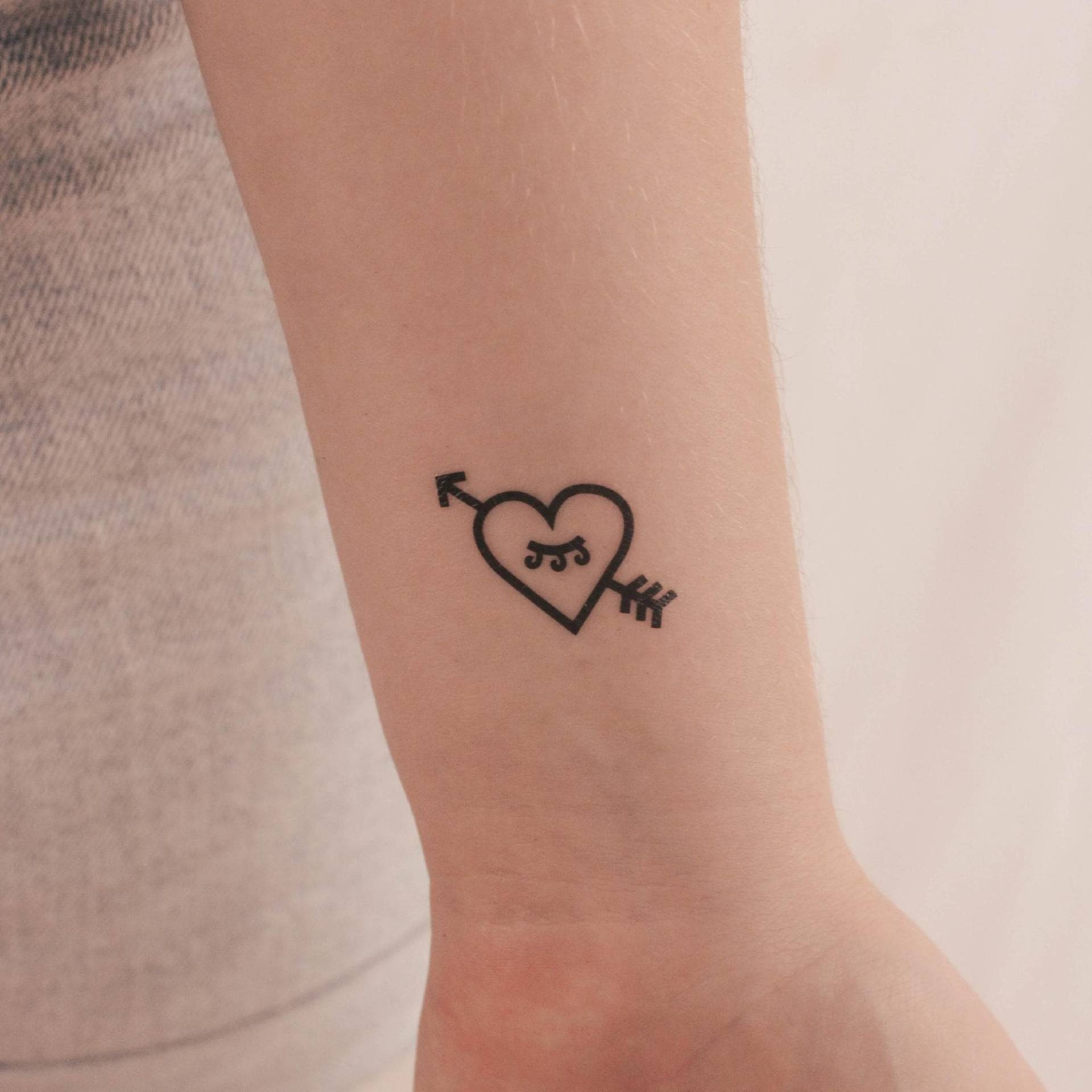 Herz Und Pfeil Zwinkern Temporäres Tattoo | 3Er Set Herz Und Pfeil Zwinkern Temporäres Tattoo | 3Er Set von Etsy - smalltattoos