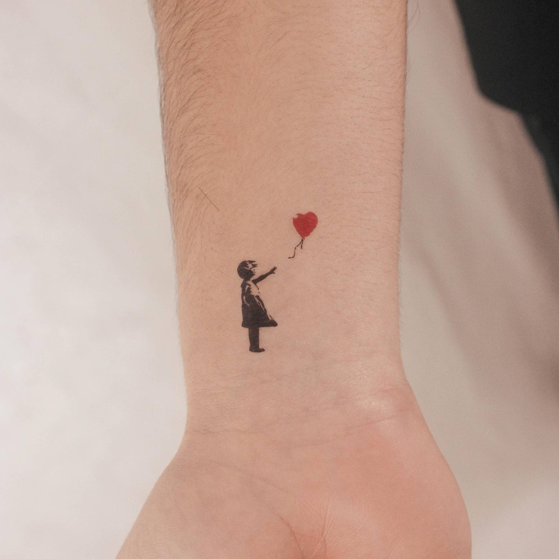 Kleines Banksy Ballon Mädchen Temporäres Tattoo | 3Er Set von Etsy - smalltattoos