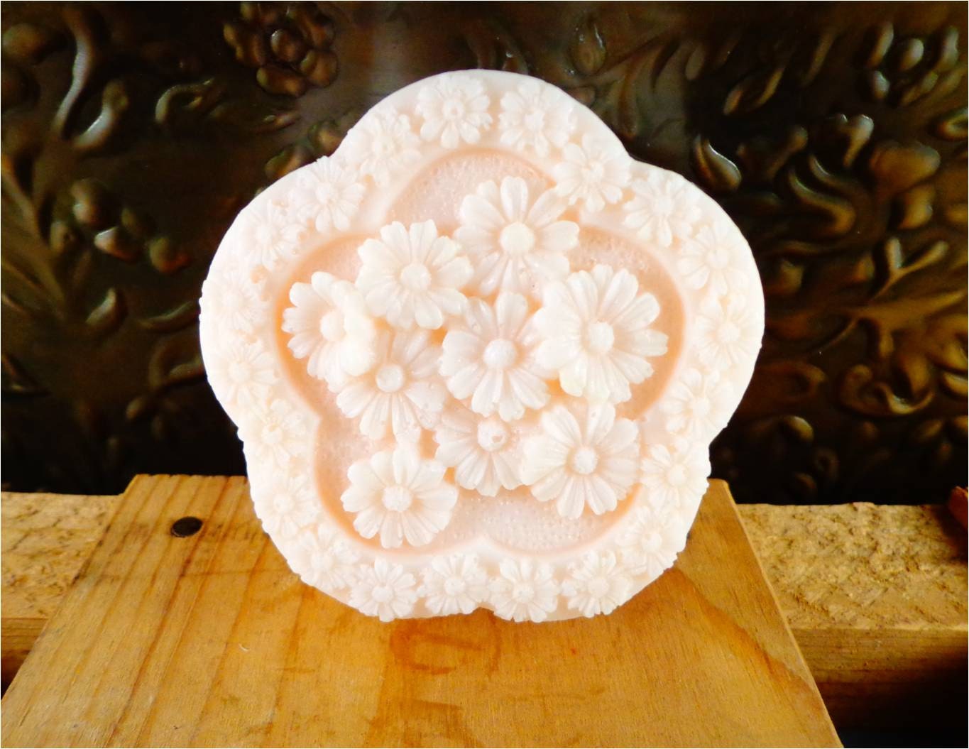 Blumenseife Eine Schöne Blumencollage Seife, Dekorative Florale Gastseife, Sie Wählen Farbe & Duft Blumenseife Eine Schöne Blumencollage Seife, Dekorative Florale Gastseife, Sie Wählen Farbe & Duft von Etsy - smellycatsoaps