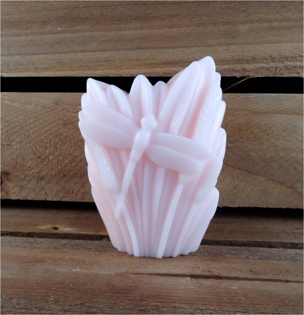 Libelle Seife Wunderschöne 2D in Der Schilf Dekorative Gastseife Bar, Du Wählst Farbe & Duft Libelle Seife Wunderschöne 2D in Der Schilf Dekorative Gastseife Bar, Du Wählst Farbe & Duft von Etsy - smellycatsoaps