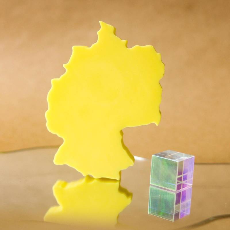 Deutschland Seife - Handmade Dekoseife Mit Zitronenduft | Vegan & Sls-Frei Originelles Geschenk Für Reisende Und Deutschland-Fans von Etsy - soapOgraphic