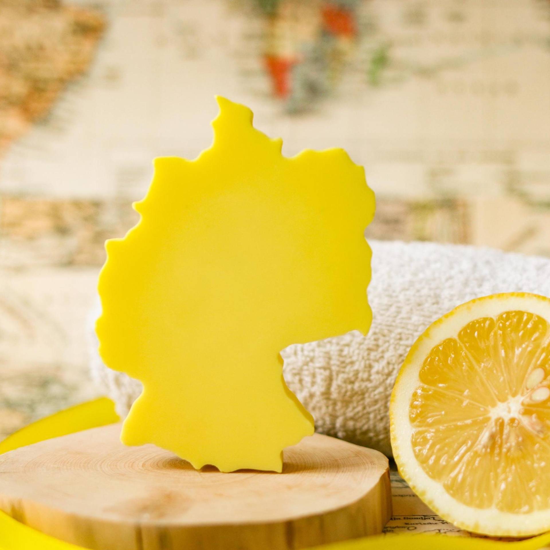 Deutschland Seife - Handmade Dekoseife Mit Zitronenduft | Vegan & Sls-Frei Originelles Geschenk Für Reisende Und Deutschland-Fans Deutschland Seife - Handmade Dekoseife Mit Zitronenduft | Vegan & Sls-Frei Originelles Geschenk Für Reisende Und Deutschland-Fans von Etsy - soapOgraphic