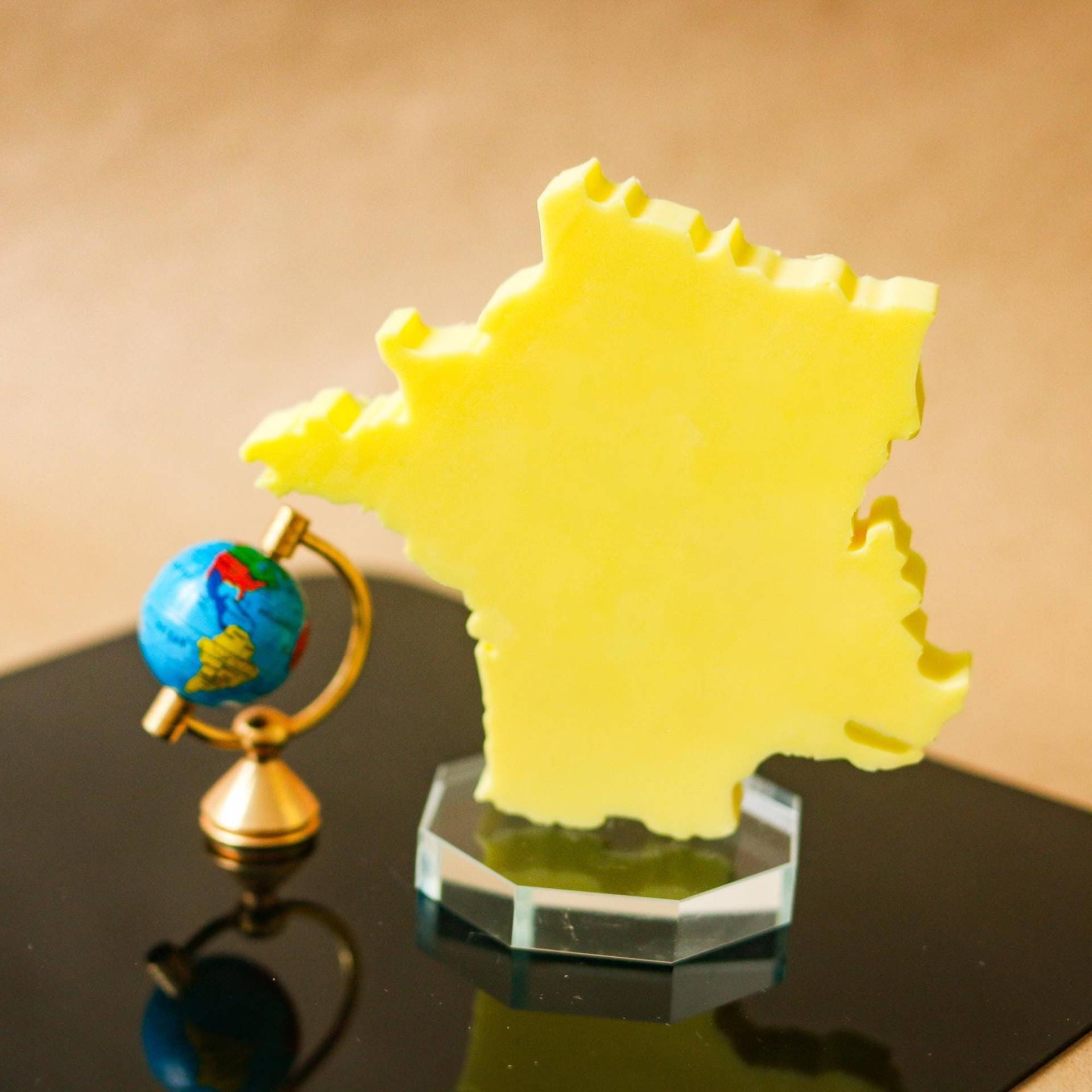 Frankreich Seife - Handgemachte Zitronen-Dekoseife | Vegan & Sls-Frei Originelles Geschenk Für Reise Und Frankreich-Fans Frankreich Seife - Handgemachte Zitronen-Dekoseife | Vegan & Sls-Frei Originelles Geschenk Für Reise Und Frankreich-Fans von Etsy - soapOgraphic