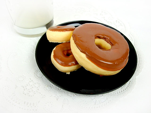 Chocolate Frosted Donut - Ziegenmilchseife Chocolate Frosted Donut - Ziegenmilchseife von Etsy - soapopotamus