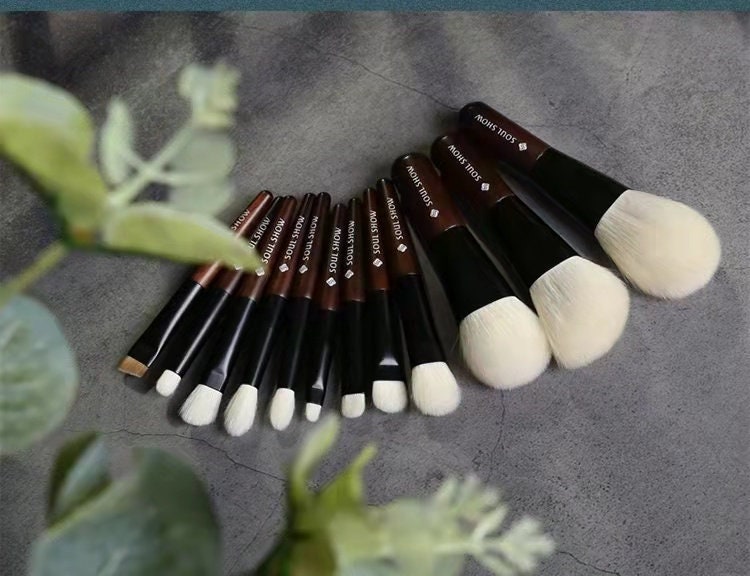 Ziegenhaar Sandelholz Mini Reisegröße Voller Make-Up Pinsel Set Mit Pu-Ledertasche von Etsy - soulshowbrush
