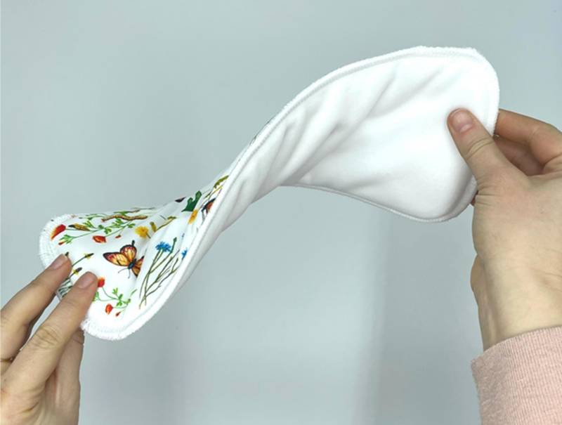 Wochenbett-Einlagen | Stoffbinde Nach Der Geburt Inkontinenzpads Periodenpads Muster Wiese 3 Stück von Etsy - stoffwindelbar