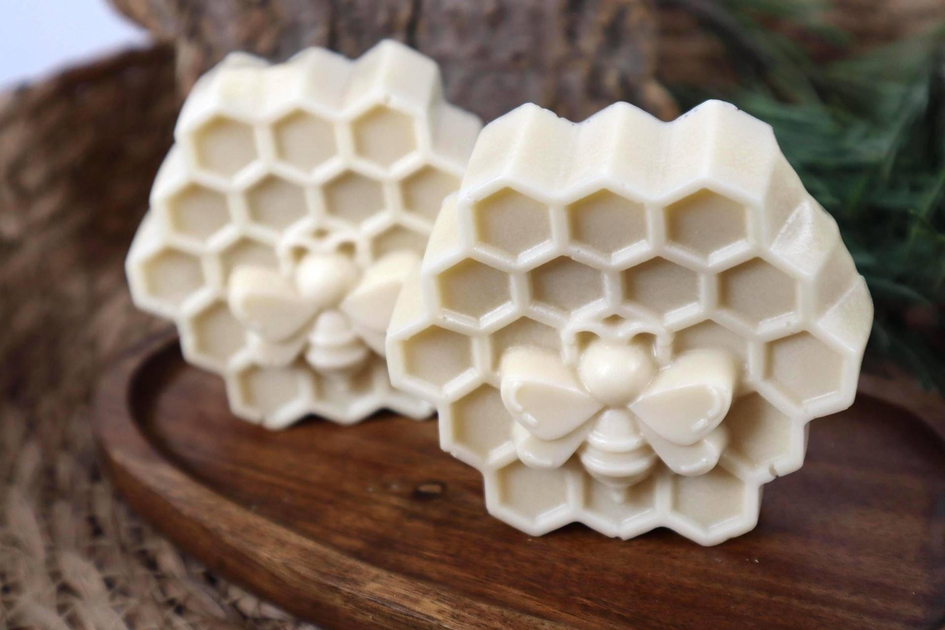 Naturseife Mit Honig | Bio Sheabutter - Vegan Rein Und Natürlich Ohne Palmöl Duftneutral Naturseife Mit Honig | Bio Sheabutter - Vegan Rein Und Natürlich Ohne Palmöl Duftneutral von Etsy - studiovaneli