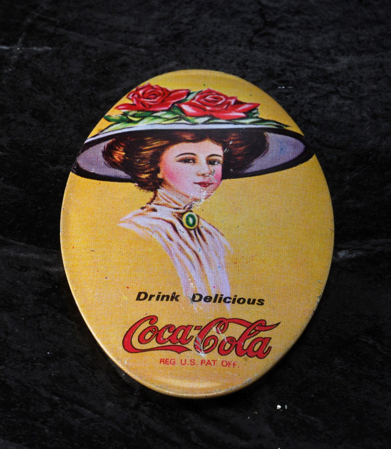 Jahrgang 1970 Coca-Cola Ovalen Spiegel Coca Cola Make-Up Täschchen Taschenspiegel 1 Jahrgang 1970 Coca-Cola Ovalen Spiegel Coca Cola Make-Up Täschchen Taschenspiegel 1 von Etsy - supplyguy
