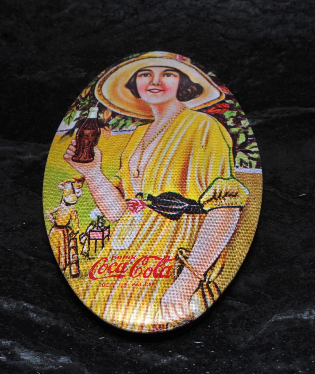 Jahrgang 1970 Coca-Cola Ovalen Spiegel Coca Cola Make-Up Täschchen Taschenspiegel 2 von Etsy - supplyguy