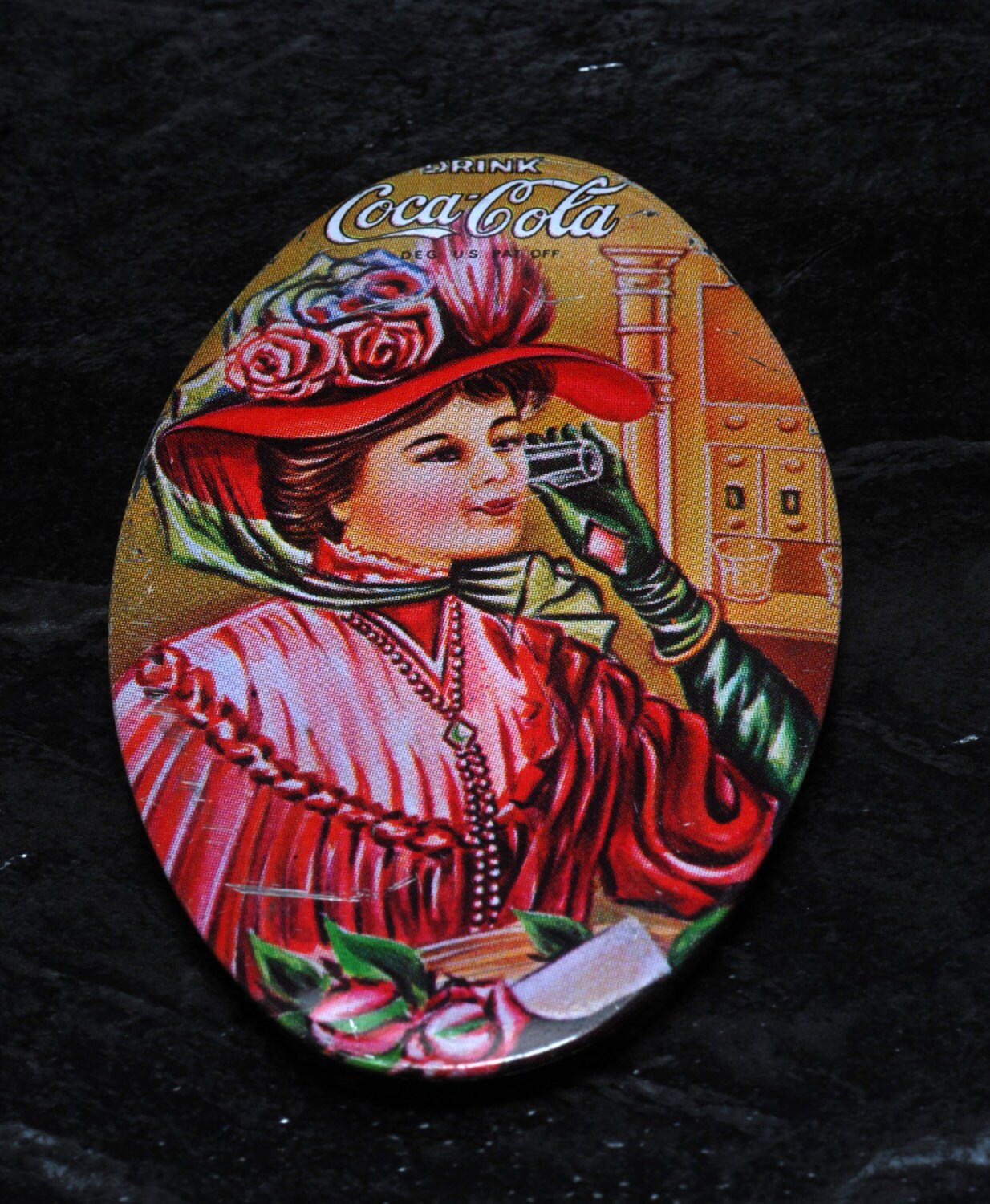 Jahrgang 1970 Coca-Cola Ovalen Spiegel Coca Cola Make-Up Täschchen Taschenspiegel 3 Jahrgang 1970 Coca-Cola Ovalen Spiegel Coca Cola Make-Up Täschchen Taschenspiegel 3 von Etsy - supplyguy
