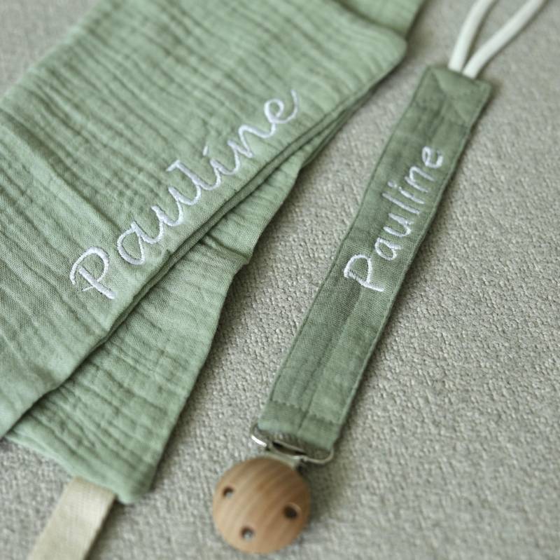 Personalisiertes Baby-Set - Musselin-Tuch & Schnulleranhänger von Etsy - tahayyulde