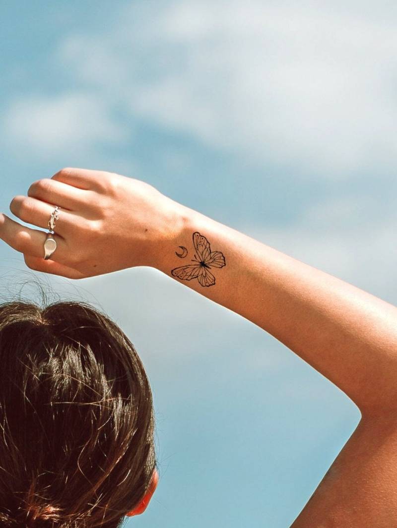 Spiritual Butterfly Tattoo/Moon Temporary Black & White Butterflies Ornament Big Girl Fake Spiritual Butterfly Tattoo/Moon Temporary Black & White Butterflies Ornament Big Girl Fake von Etsy - temptatco