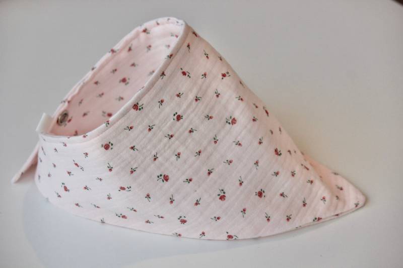 Musselin Tuch Baby Drool Bib Tiny Roses Musselin Tuch Baby Drool Bib Tiny Roses von Etsy - tjbibs