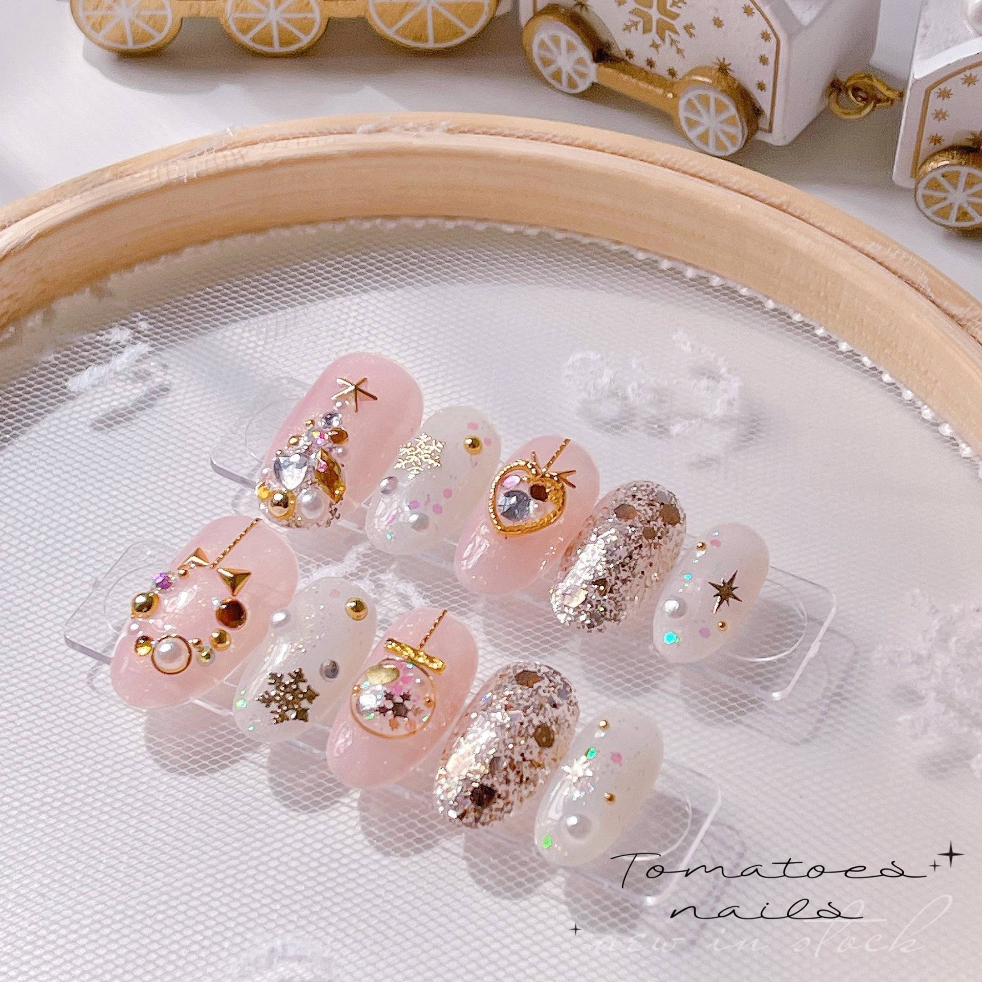 Urlaub Glam , Winter Nägel Luxus Weihnachtsnägel Weihnachten Press-On Glitzer Rosa & Weißer Schnee Ornamente Urlaub Glam , Winter Nägel Luxus Weihnachtsnägel Weihnachten Press-On Glitzer Rosa & Weißer Schnee Ornamente von Etsy - tomatoesnails