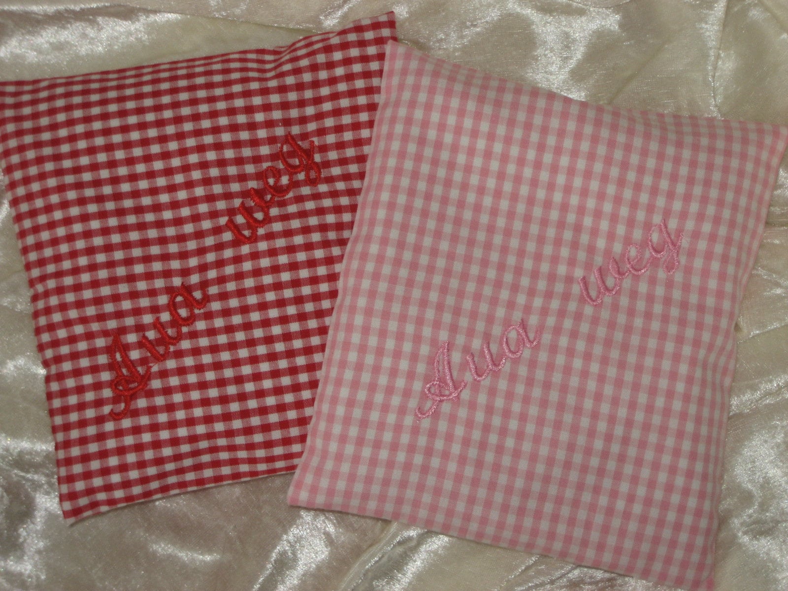 Kleines Kühlkissen Oder Wärmekissen, Bestickt, Kariert, 2 Farben, Körnerkissen, Erste Hilfe, Trösterkissen Am Spielplatz, Im Urlaub, Zu Haus von Etsy - tuetatue