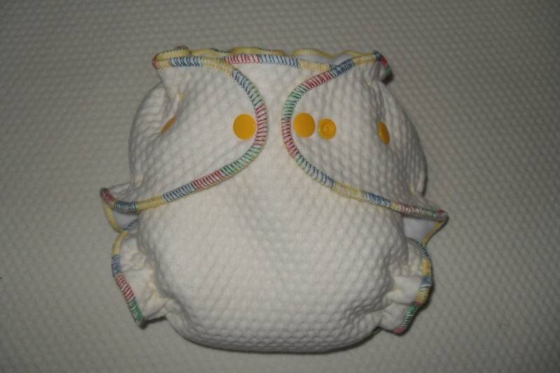 3D Zorb Wickelwindel Mit Buntem Faden Und Gelben Druckknöpfen 3D Zorb Wickelwindel Mit Buntem Faden Und Gelben Druckknöpfen von Etsy - twinkletoesdiapers