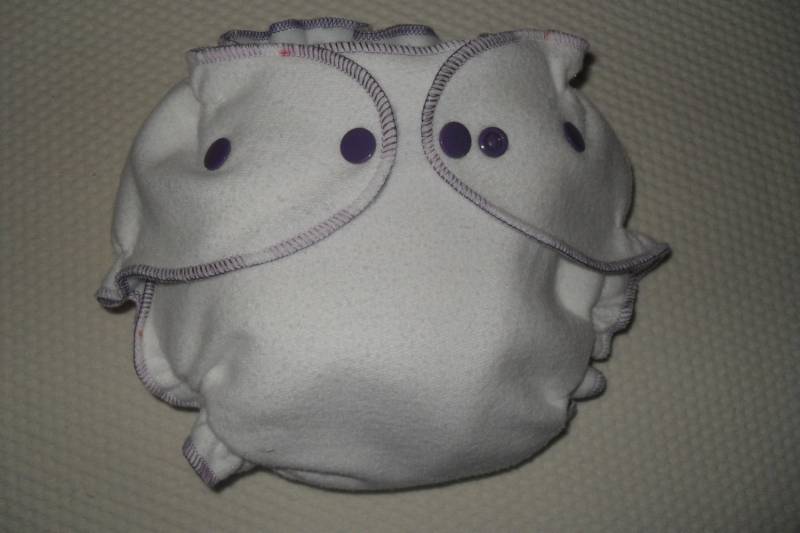 Bambus/Zorb Ausgestattet Windel Mit Lila Druckknöpfen Und Wirbel-Einfassung Bambus/Zorb Ausgestattet Windel Mit Lila Druckknöpfen Und Wirbel-Einfassung von Etsy - twinkletoesdiapers