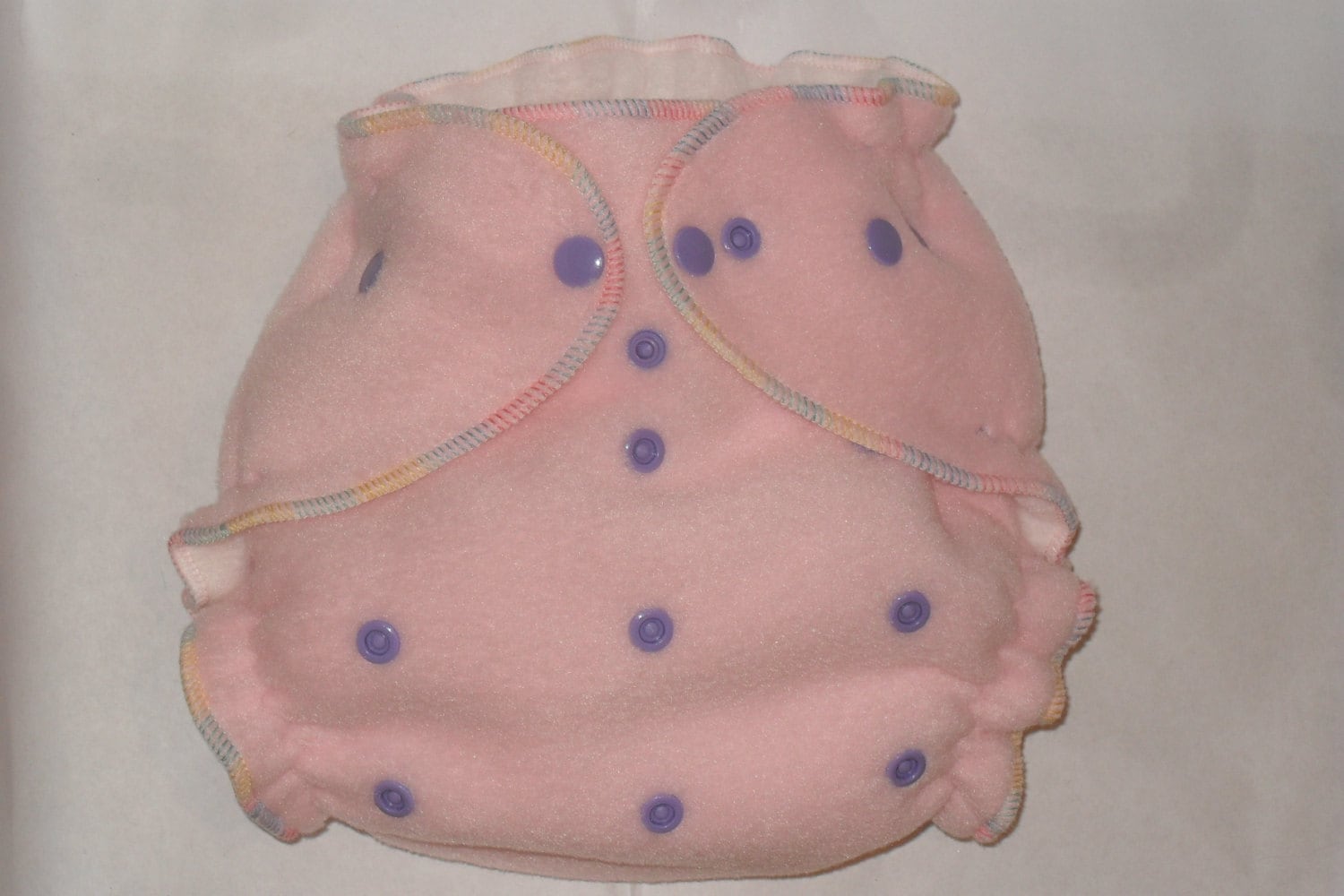 Helle Rosa Fleece-Windelhülle Mit Pastellfarbenem Wirbelfaden von Etsy - twinkletoesdiapers