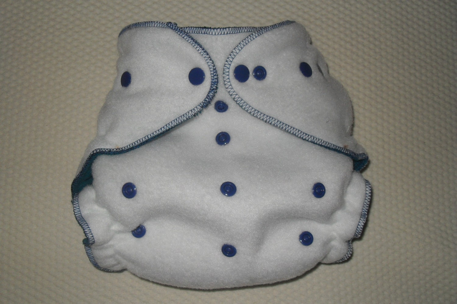 Vlies Windel Deckel Wickeln Weiß Mit Blauen Snaps von Etsy - twinkletoesdiapers