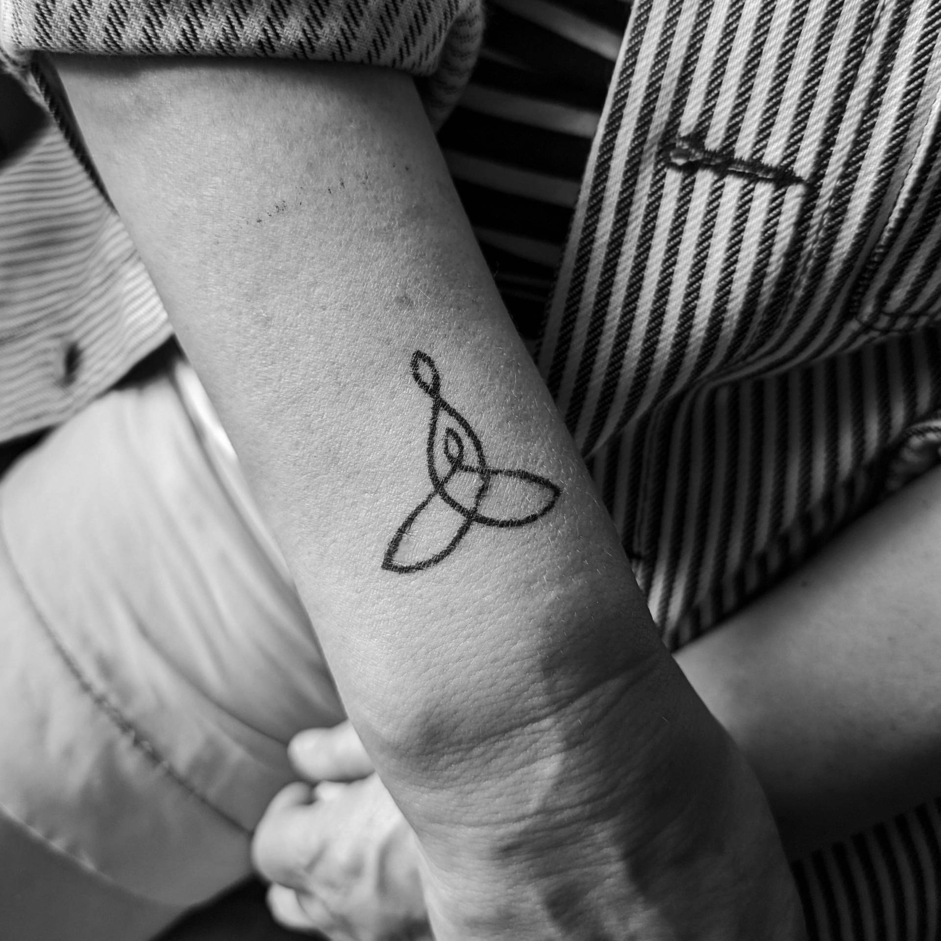 Mutter & Kind Symbol Semi-Permanent 2-Wochen Tattoo | 2Er Set von Etsy - twoweektattoos