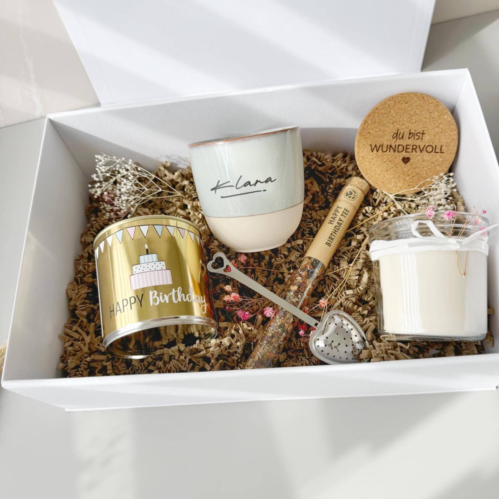 Geschenkbox Geburtstag Personalisiert - Tasse Mit Namen, Brownie in Dose, Kerze & Tee Geschenk Frau Freundin Mama Geschenkbox Geburtstag Personalisiert - Tasse Mit Namen, Brownie in Dose, Kerze & Tee Geschenk Frau Freundin Mama von Etsy - undGlueck