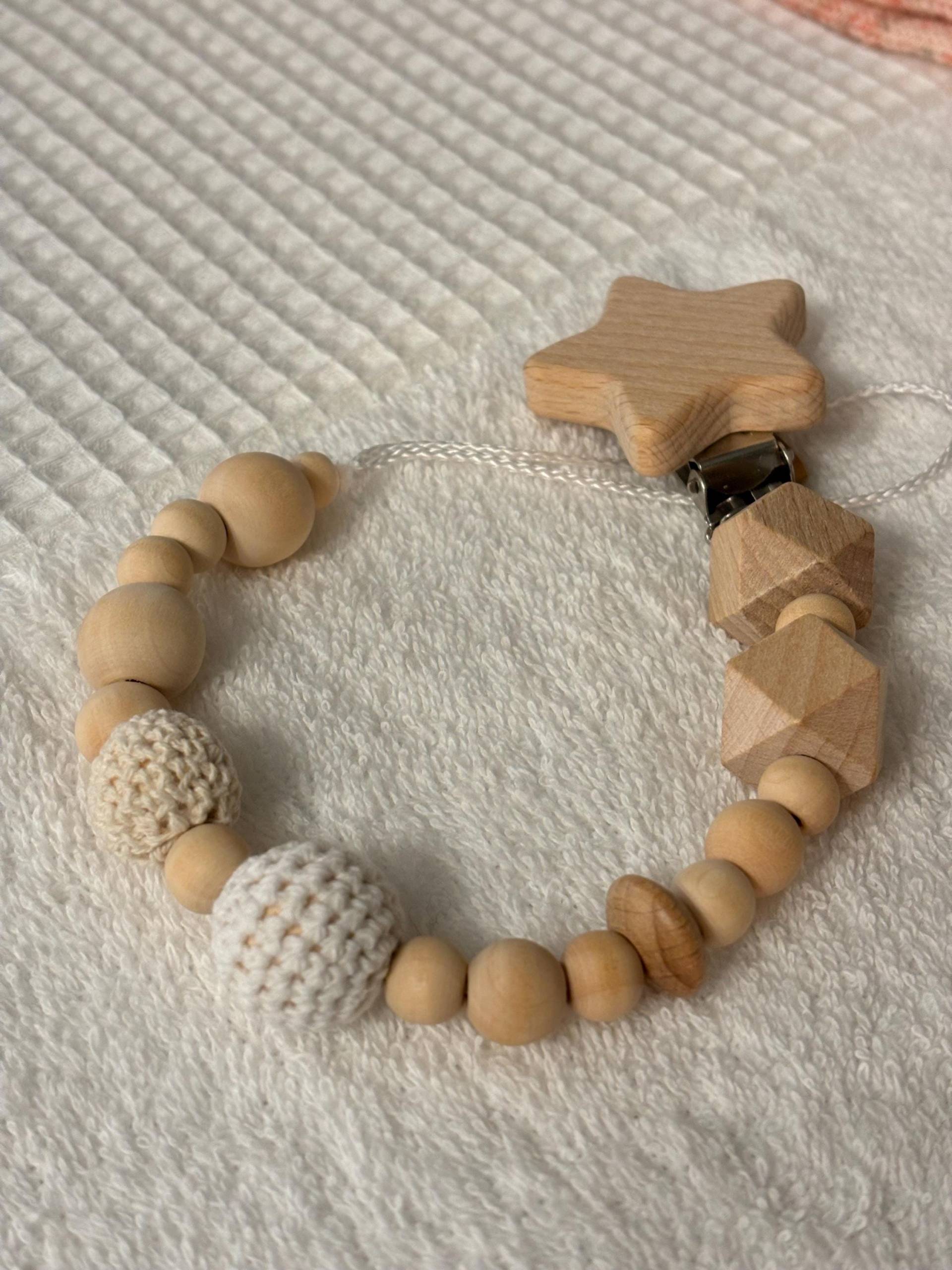 Schnullerkette „stern" Natur Handmade Schnullerkette „stern" Natur Handmade von Etsy - verubinrot