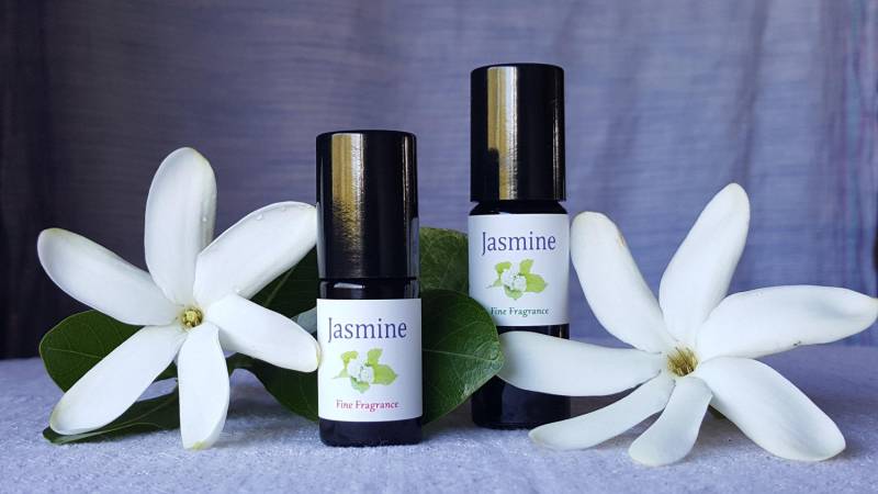 Jasmine Parfumrolle Auf 100% Natürlichen Pflanzlichen Stoffen in Miron Glas Mit Glasrollerkugel Jasmine Parfumrolle Auf 100% Natürlichen Pflanzlichen Stoffen in Miron Glas Mit Glasrollerkugel von Etsy - violetglassforever