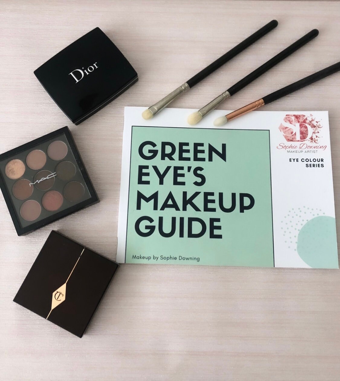 Grüne Augen, Makeup Guide, Book, Personalisiert, Buch, Augenschirm, Unterricht, Lehrer, Augen Makeup, Augenfarbe, Anleitung von Etsy - virtualmakeupartist