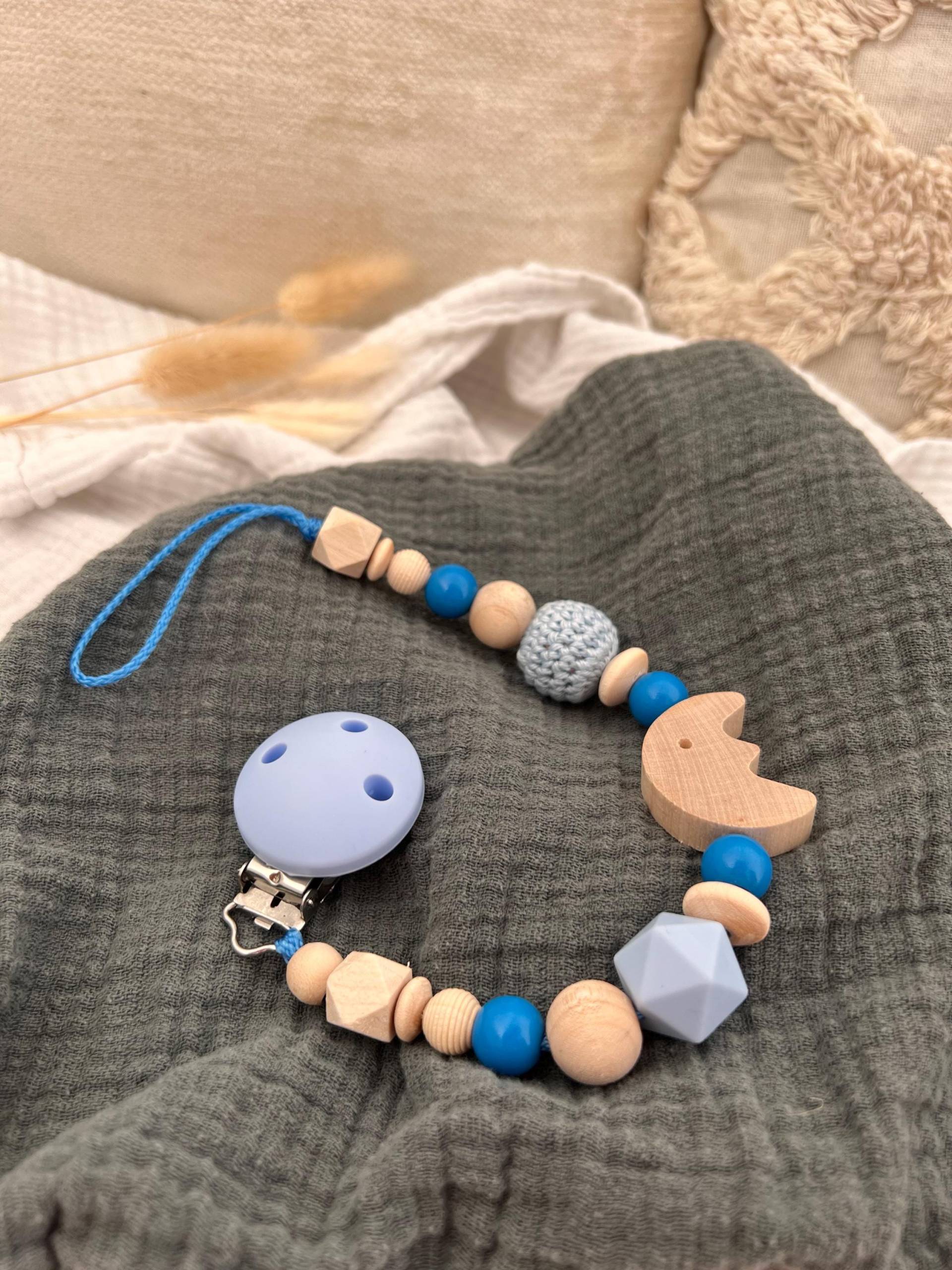 Schnullerkette Blau Mit Mond Schnullerkette Blau Mit Mond von Etsy - vivilino