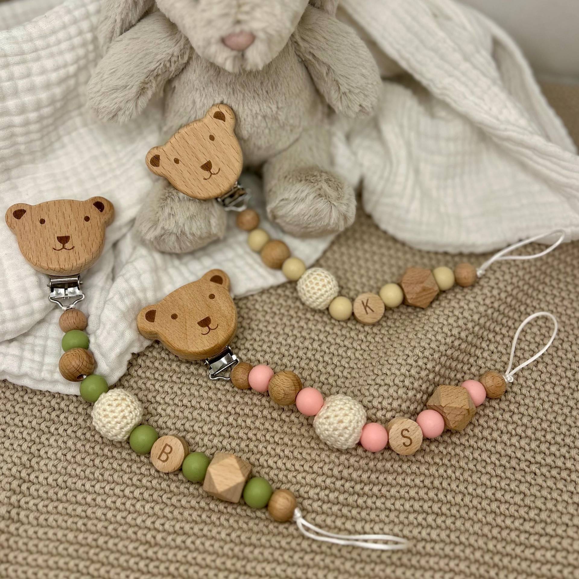 Personalisierte Schnullerkette Baby Holz Rosa Und Grün Mit Anfangsbuchstaben, Perfekten Geschenk Für Neugeborene, Kinder Personalisierte Schnullerkette Baby Holz Rosa Und Grün Mit Anfangsbuchstaben, Perfekten Geschenk Für Neugeborene, Kinder von Etsy - xPaminox
