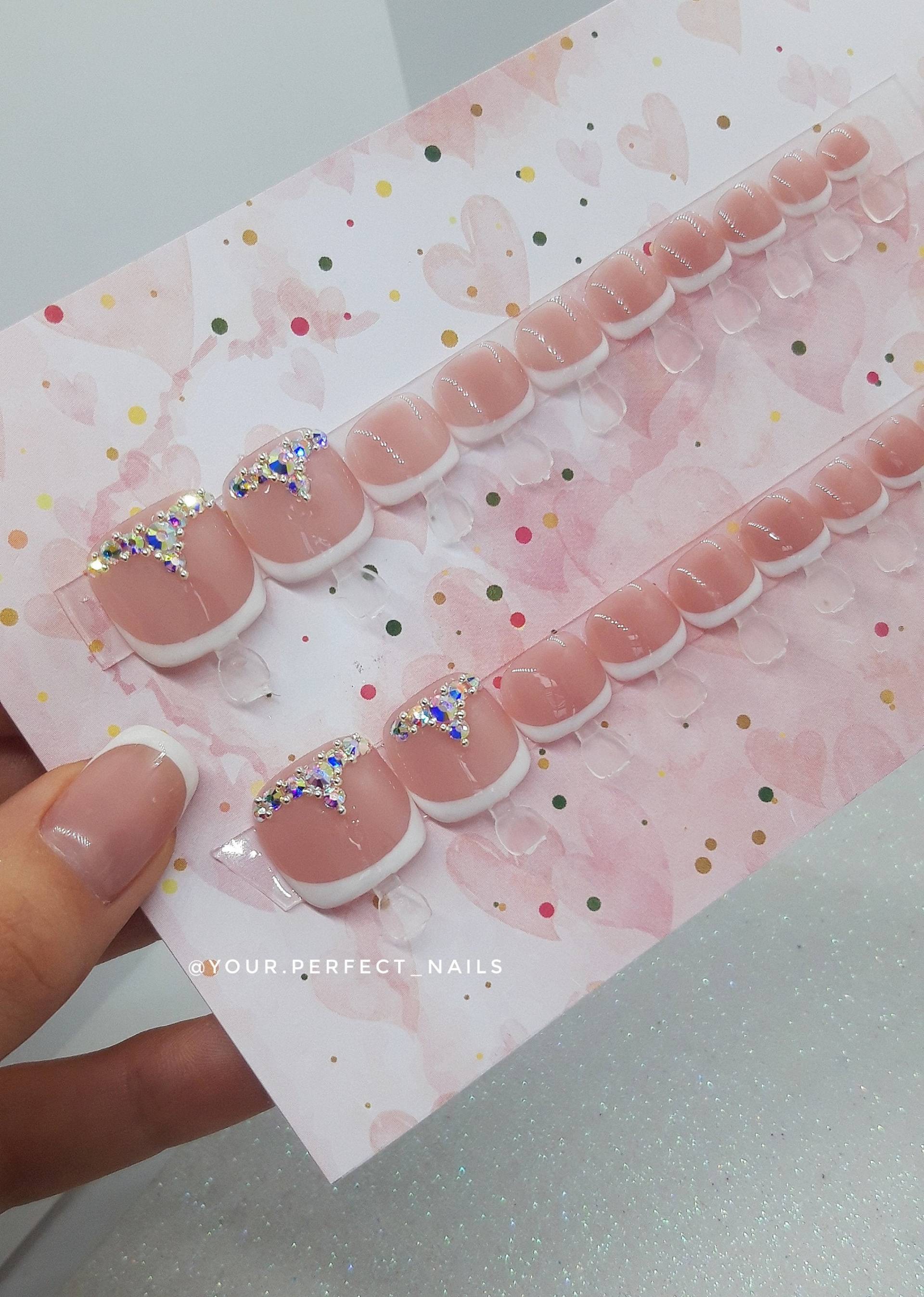 Aufdrücknägel Zehen French Mit Strass | Versandbereit Druck Auf Die Trendige Press-On-Nägel Aufdrücknägel Zehen French Mit Strass | Versandbereit Druck Auf Die Trendige Press-On-Nägel von Etsy - yourperfectnailss