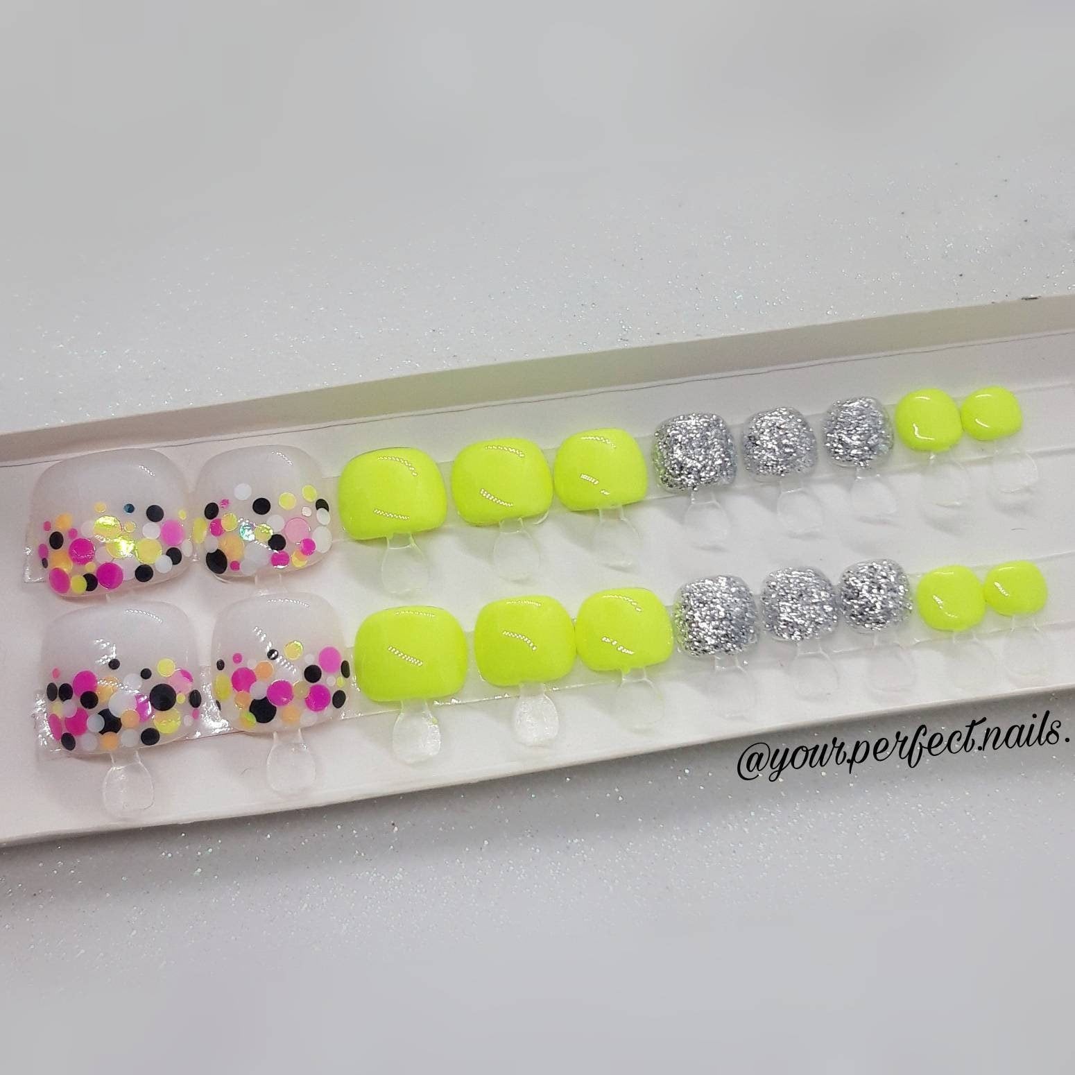 Nägel Aufdrücken - „Lemon Boom" Versandfertig | Press On Nails Pediküre Künstliche Falsche von Etsy - yourperfectnailss