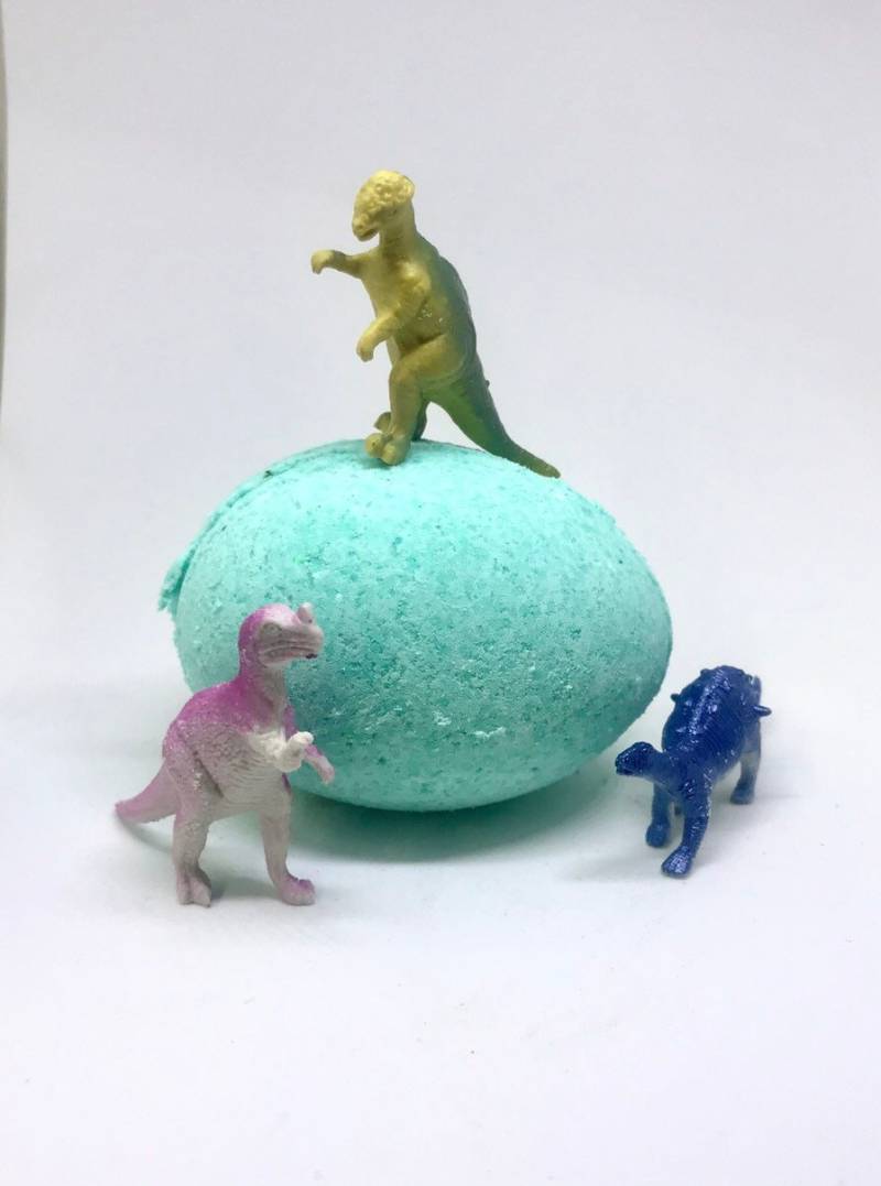 Dino Ei Badebombe - Für Kinder Überraschungsbad Bombe Bling von Etsy - yourstrulybathco