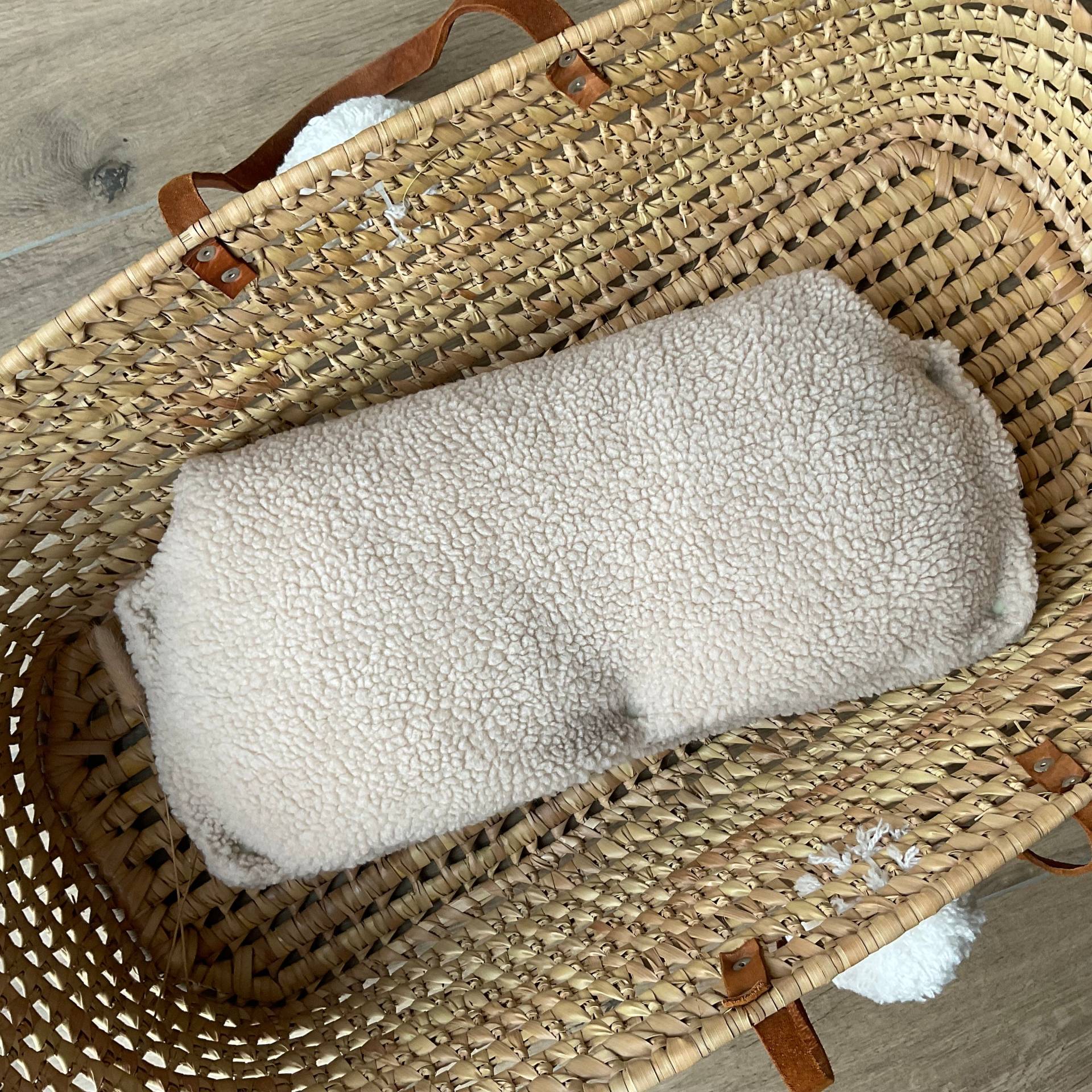 Kuscheliger Kinderwagenmuff Beige I Teddystoff Kuscheliger Kinderwagenmuff Beige I Teddystoff von Etsy - zARTrosaDesign