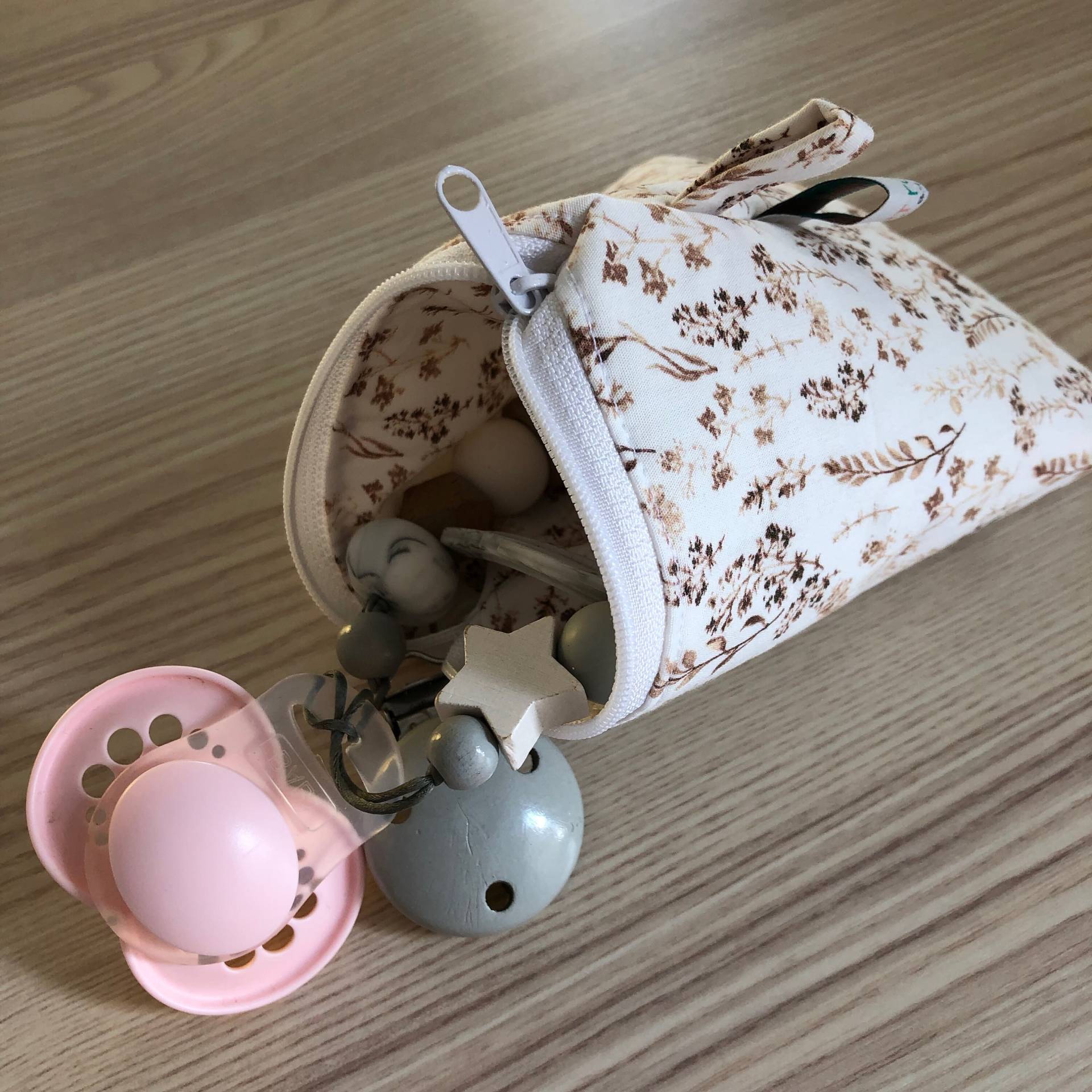 Schnullertasche Gräser von Etsy - zARTrosaDesign